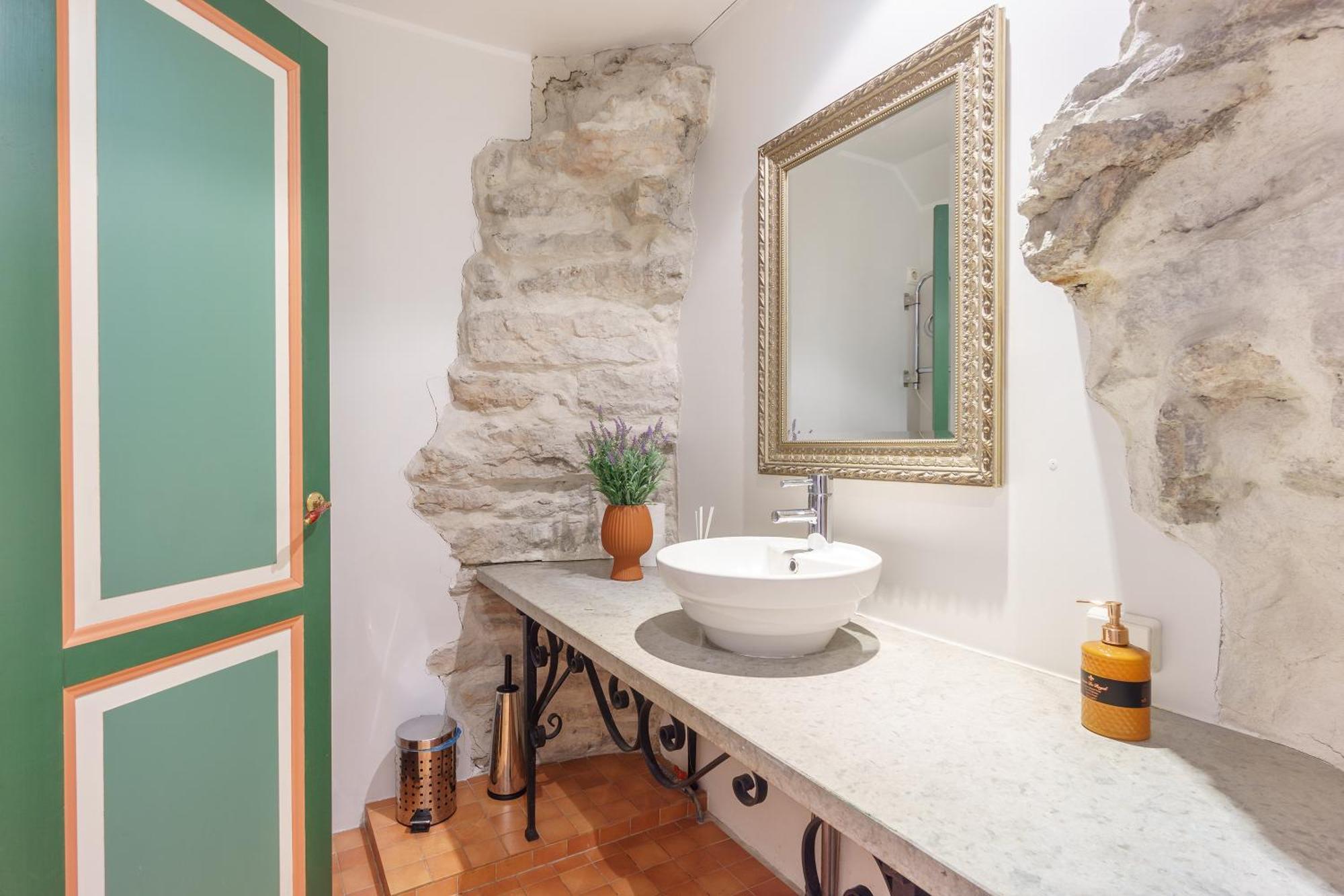 Ваканционна къща Exclusive House In Old Town *