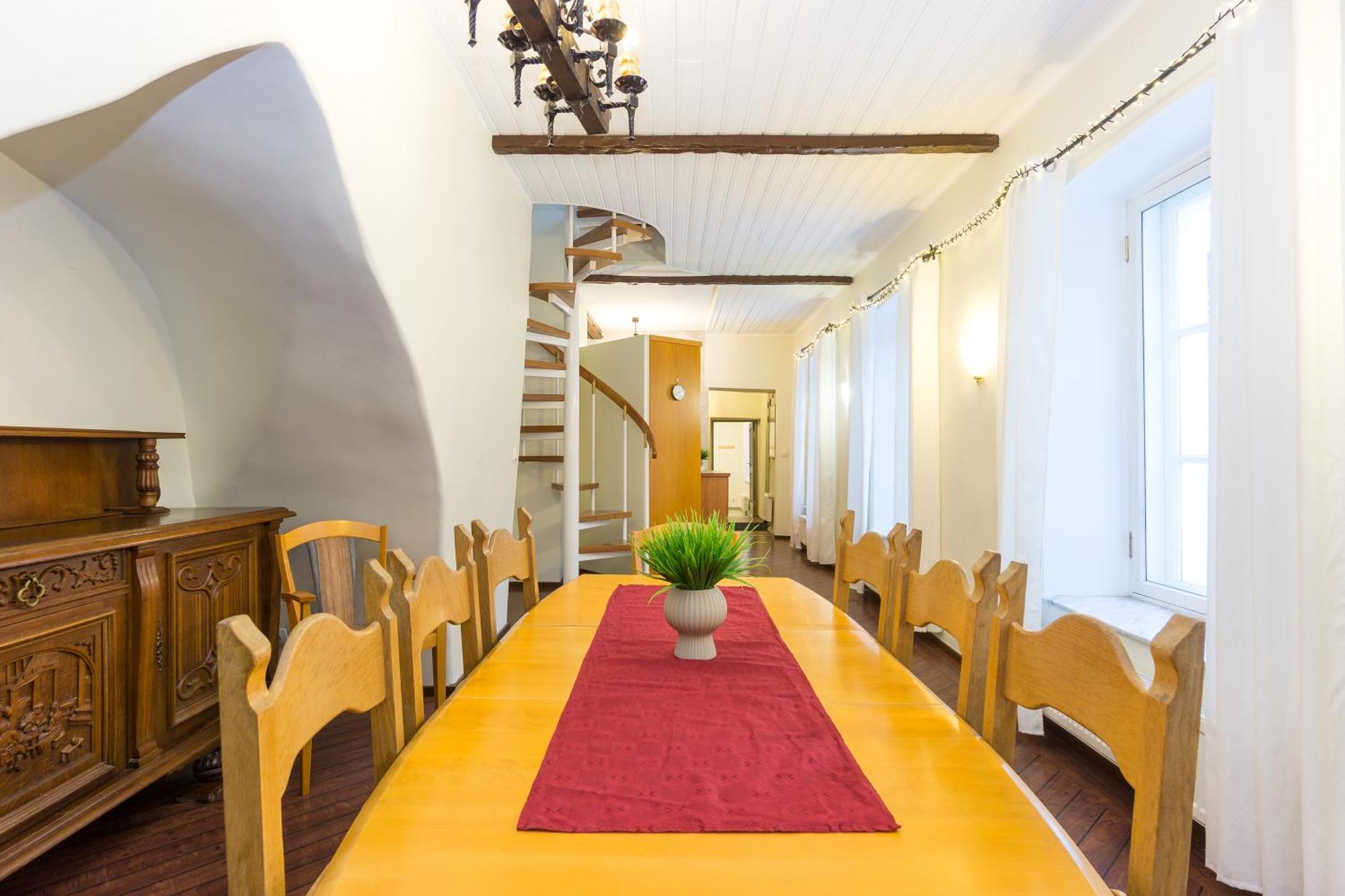 Ваканционна къща Exclusive House In Old Town