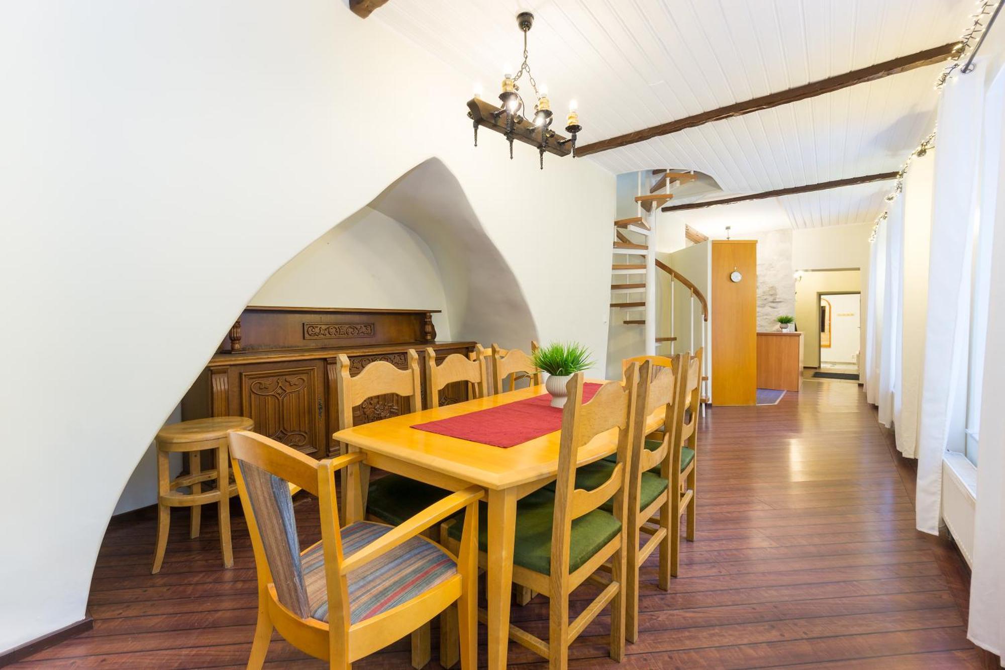 Ваканционна къща Exclusive House In Old Town Талин